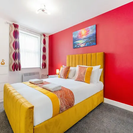 New! Stylish 5-bed In Stockton-on-tees By With Us, Perfect For Contractors & Large Groups, Free Parking! Thornaby on Tees