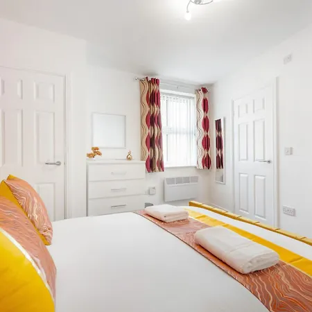 Apartment New! Stylish 5-bed In Stockton-on-tees By With Us, Perfect For Contractors & Large Groups, Free Parking! Thornaby on Tees