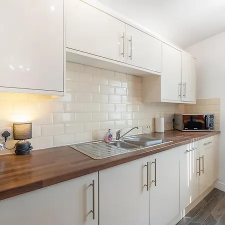 New! Stylish 5-bed In Stockton-on-tees By With Us, Perfect For Contractors & Large Groups, Free Parking! Appartement *