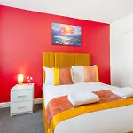 Apartment New! Stylish 5-bed In Stockton-on-tees By With Us, Perfect For Contractors & Large Groups, Free Parking! *