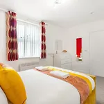 New! Stylish 5-bed In Stockton-on-tees By With Us, Perfect For Contractors & Large Groups, Free Parking! Apartment *