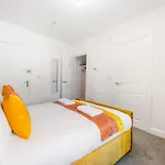 New! Stylish 5-bed In Stockton-on-tees By With Us, Perfect For Contractors & Large Groups, Free Parking! Apartment