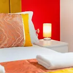 New! Stylish 5-bed In Stockton-on-tees By With Us, Perfect For Contractors & Large Groups, Free Parking! * Thornaby on Tees