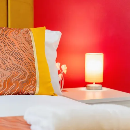 New! Stylish 5-bed In Stockton-on-tees By With Us, Perfect For Contractors & Large Groups, Free Parking! 公寓