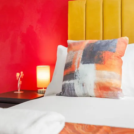 New! Stylish 5-bed In Stockton-on-tees By With Us, Perfect For Contractors & Large Groups, Free Parking! 蒂诗上的索纳比