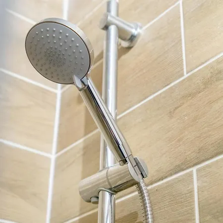 New! Stylish 5-bed In Stockton-on-tees By With Us, Perfect For Contractors & Large Groups, Free Parking! * 蒂诗上的索纳比