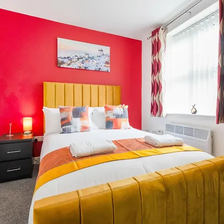 New! Stylish 5-bed In Stockton-on-tees By With Us, Perfect For Contractors & Large Groups, Free Parking! *