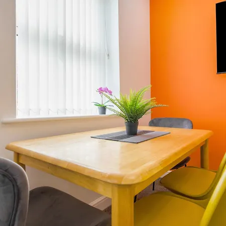 New! Stylish 5-bed In Stockton-on-tees By With Us, Perfect For Contractors & Large Groups, Free Parking! 公寓 蒂诗上的索纳比